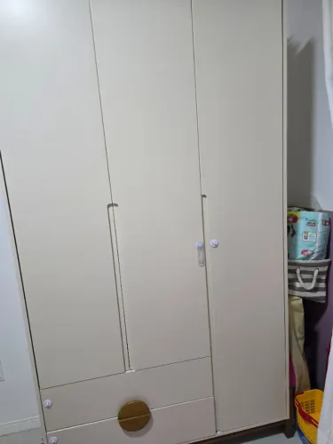 Gurda roupa infantil semi novo