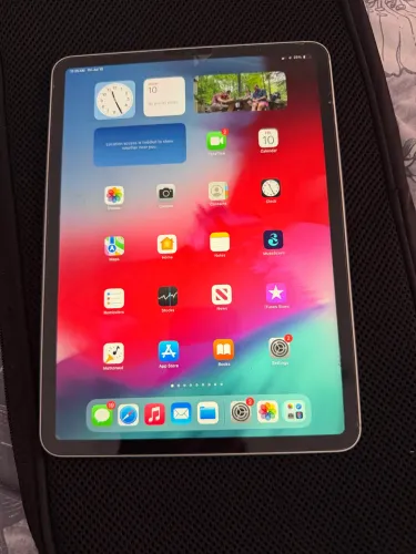 iPad Pro com a tela quebrada mas dando pra usar perfeitamente