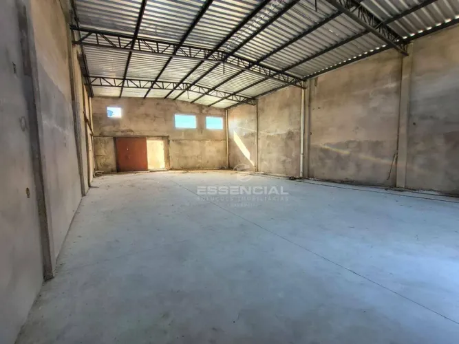 Barracão para alugar, 200 m² por R$ 4.000,00/mês - Jardim Ypê - Botucatu/SP