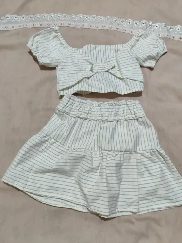 conjunto croped e saia infantil