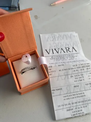 Vendo um anel da vivara