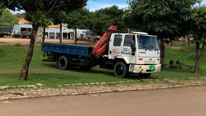 CAMINHÃO MUNK FORD CARGO 1317