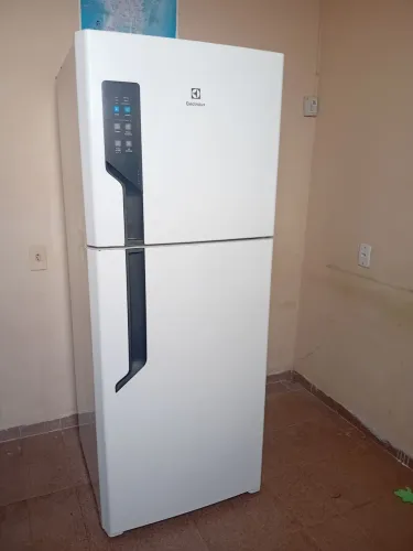 Geladeira Electrolux TF55 Duplex com Defeito