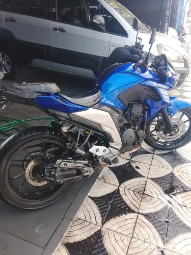 Fazer 2022 250 cc 77 mil km Deixo pagar no nome