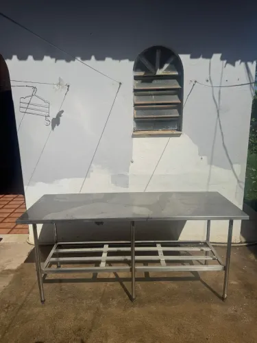 Mesa de Inóx 1.9 m x 0.7 m