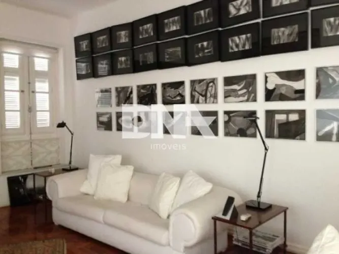 Apartamento - / Residencial / Jardim Botânico