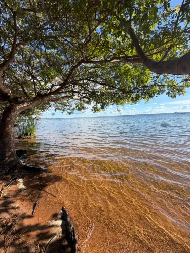 Vendo lote em residencial beira lago