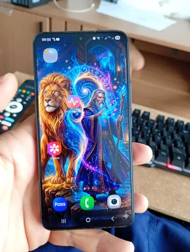 Samsung S-22    256GB+16 ram