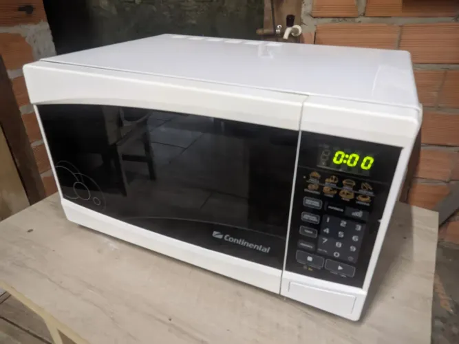 Microondas 26L funcionando perfeitamente.