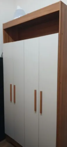 Guarda roupa de solteiro
