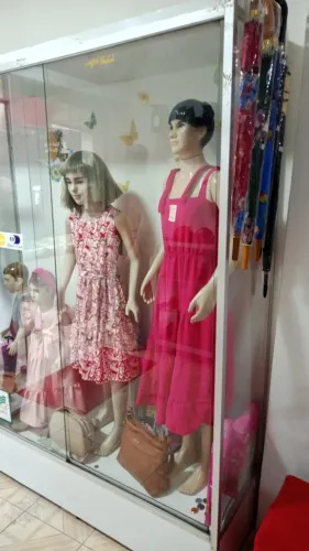 Vitrine de vidro para sua loja
