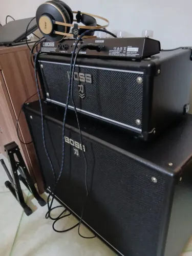 Amplificador de Guitarra/Violão Boss Katana