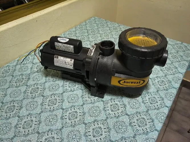Motor, Bomba de Piscina Jacuzzi,1 CV, Bivolt,Monofásico,Motor Weg,Perfeita