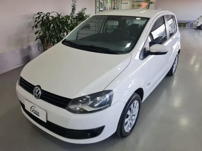 Volkswagen Fox 1.0 MI Total Flex 8V 5P 2013