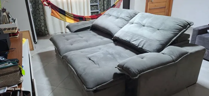 SOFÁ RECLINAVEL E EXTENSÍVEL 