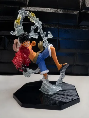 Boneco Luffy - One Piece - Colecionável
