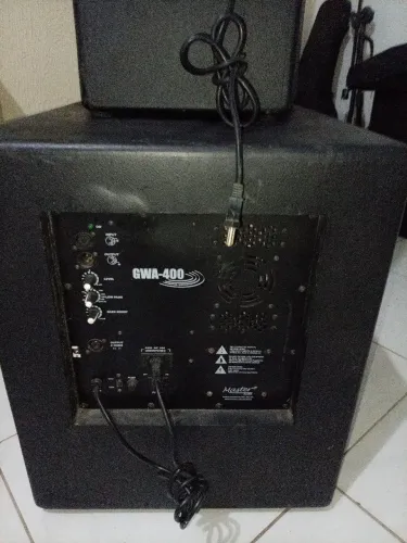 Caixas ativas sub e voz
