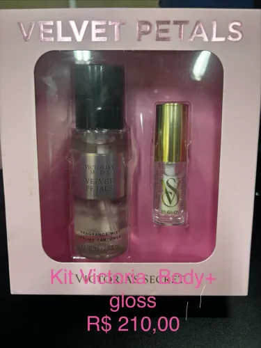 Kit Victoria secretes 