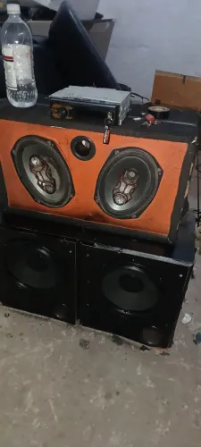Caixa de som tocando perfeitamente
