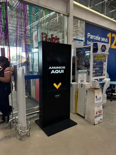 Vendo Totem para Anúncios