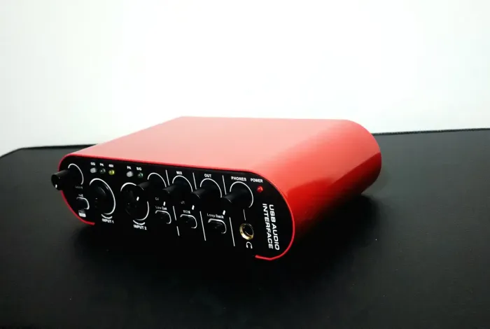 Interface de áudio 2 canais