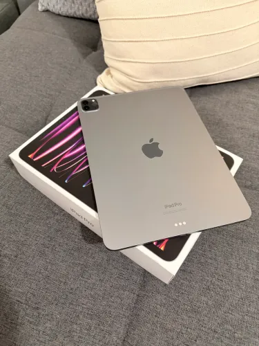 iPad Pro 4ª Geração Apple, 11", 128GB, M2, Wi-Fi, Câmera 12MP, iPadOS 16, Cinza Espacial