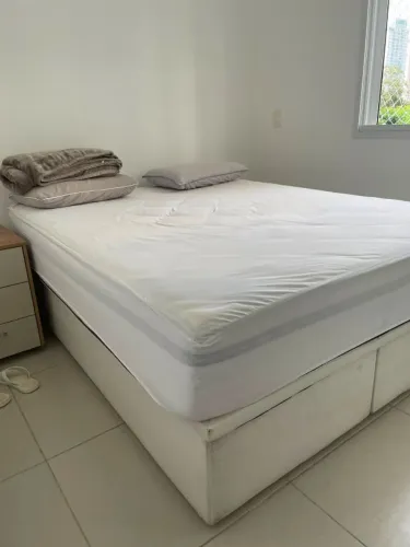Cama baú queen com colchão