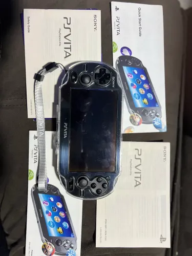PSVita Perfeito Desbloq. Cartão de 128Gb Na caixa!