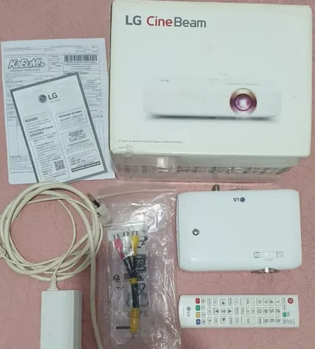 projetor portátil LG Cinebeam,TV digital,Bluetooth,HDMI,USB,Nota fiscal "Sem Detalhes"