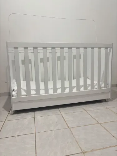 Vendo um berço - usado - ótimo estado