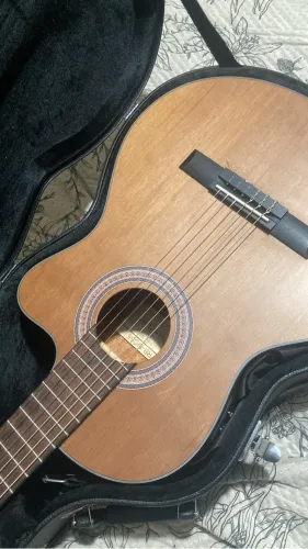 Violão redburn