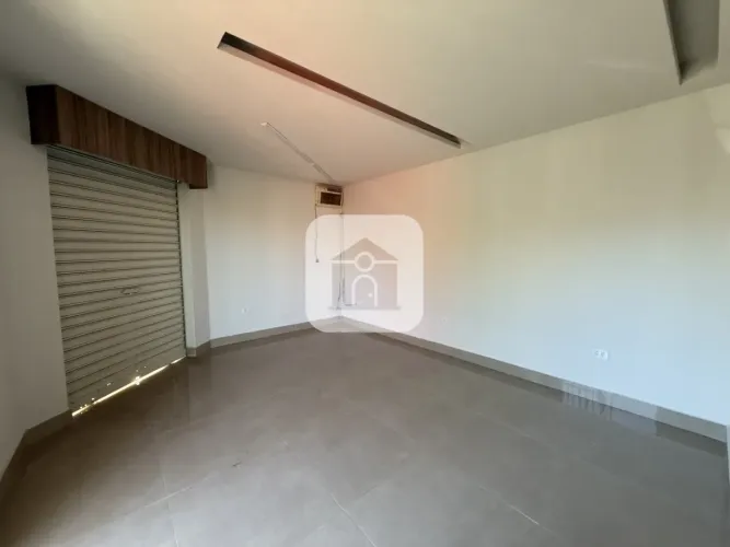 Cômodo comercial para locação no bairro Brasil