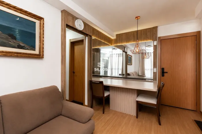Apartamento mobiliado com 2 quartos para alugar no Bacacheri em Curitiba