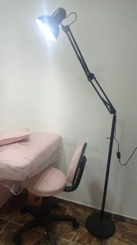 Maca mocho carrinho auxiliar e luminária (lixeira e itens de trabalho)