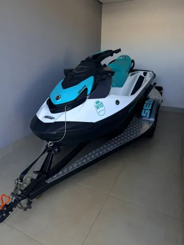 Jet ski seadoo gti 130