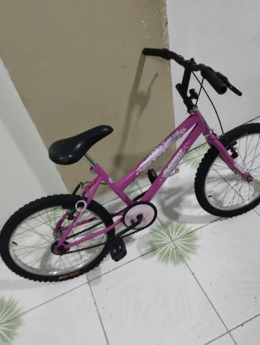 Bicicleta aro 20 pra criança de 7 a 12 ano sem Nova