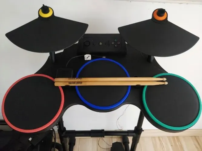 Bateria Guitar Hero World Tour (Playstation 3 e PC)