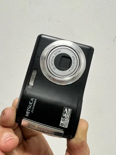 câmera digital vintage Mitsuca DC8388BR