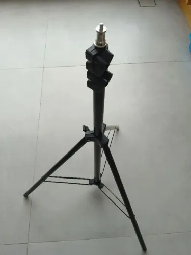 tripé ferro base pedestal para som, image exposição até 180cm de altura usado