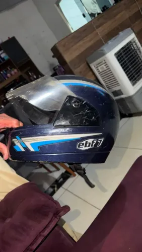 Vendo capacete bom para uber