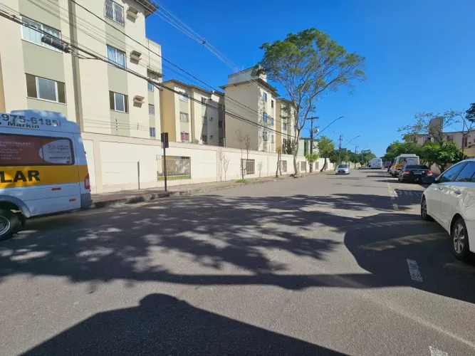 Apartamento 2 Quartos com Sol da Manhã | 1 Lance de Escada | Morada de Laranjeiras Serra/