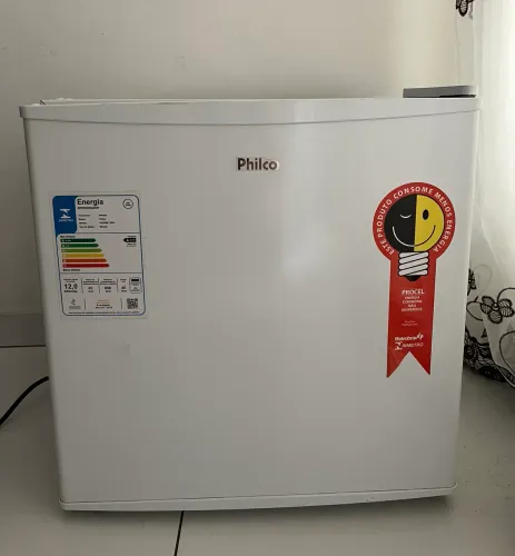 Frigobar Philco 220v