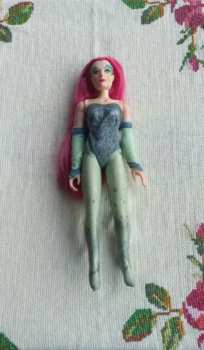 Boneca Action Figure Hera Venenosa Action Figure 30 cm