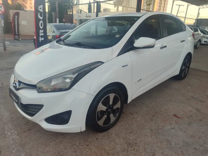 Hyundai HB20S C.plus/c.style 1.6 Flex 16V Mec.4p 2015
