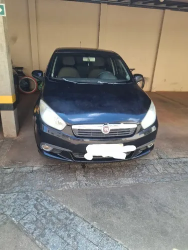 Fiat Grand Siena Essence 1.6 Flex 16V 2013