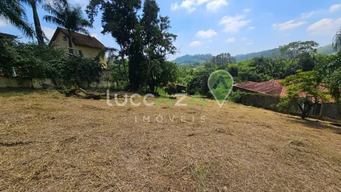 Terreno à venda em Guararema-SP, bairro Bellard, com 2.000,00 m² de área! Venha conferir!