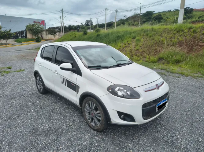 Fiat Palio Sporting 1.6 Flex 16V 5P 2014