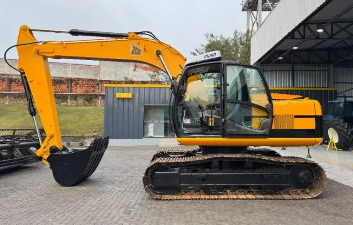 Escavadeira JCB JS160 LC