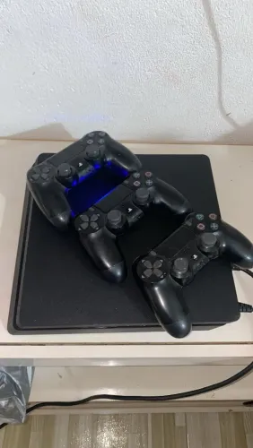 Ps4 slim 1TB