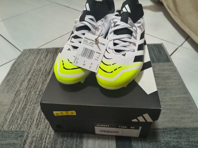 Chuteira Adidas Predator campo n. 40 nova! Nunca usada! Zap. *29